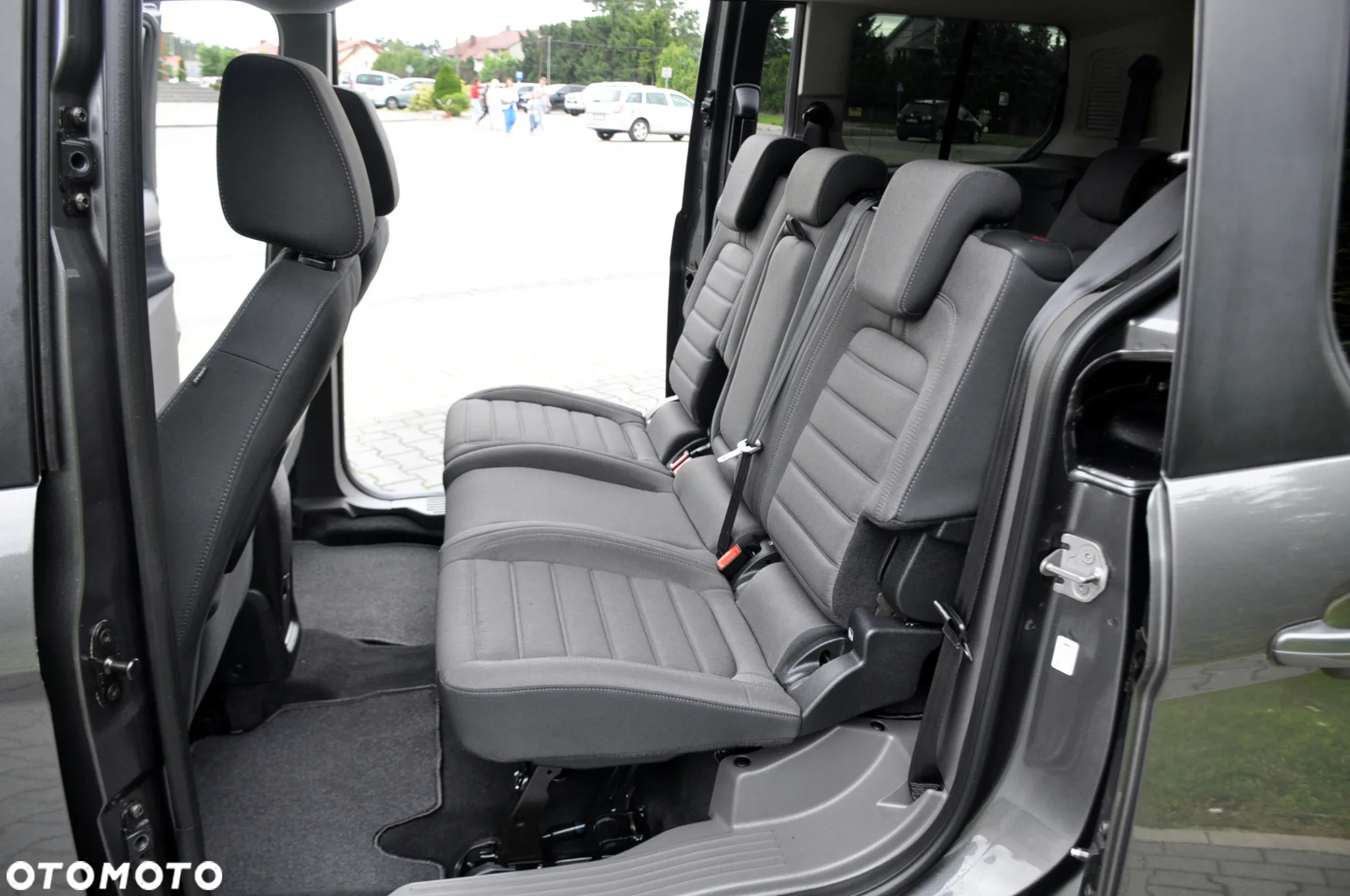 Ford Tourneo Connect 1.5 TDCi Start-Stop Titanium - 20