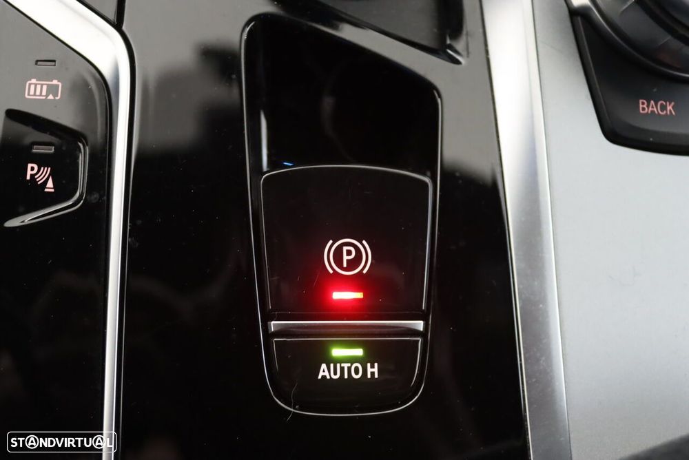 BMW 530 e Line Luxury - 39