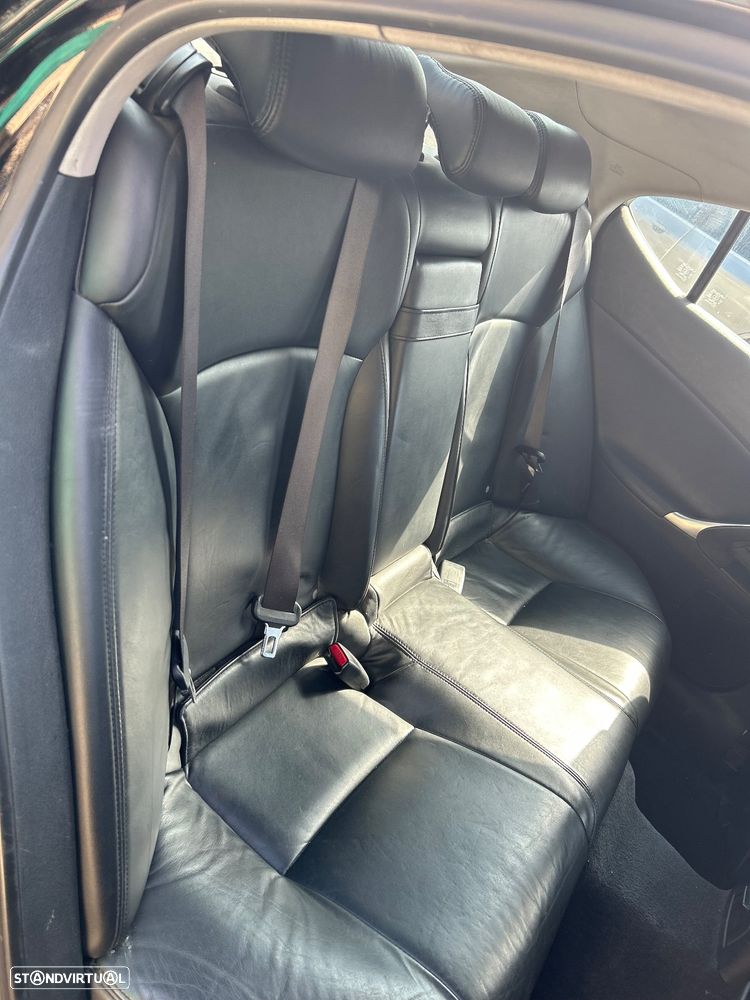 Lexus IS 220 d Base 13 - 8