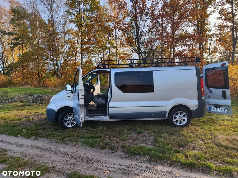 Opel Vivaro - 1