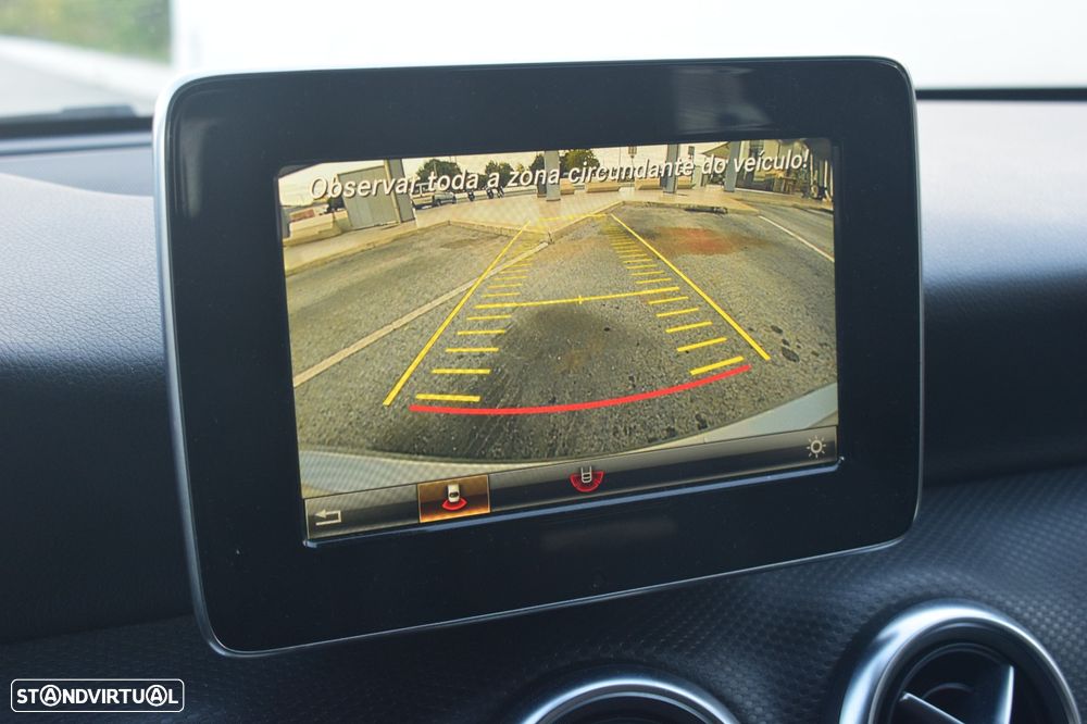 Mercedes-Benz A 180 d Urban - 12