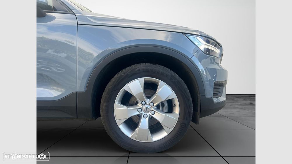 Volvo XC 40 1.5 T3 Momentum Geartronic - 9