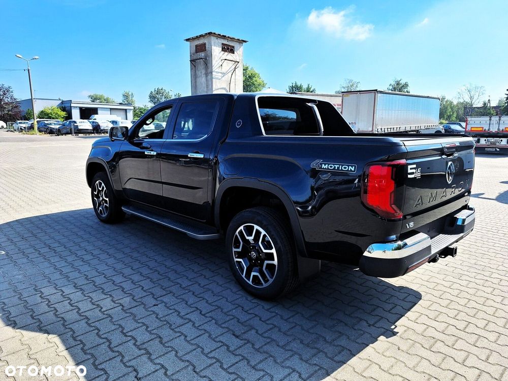 Volkswagen Amarok - 12