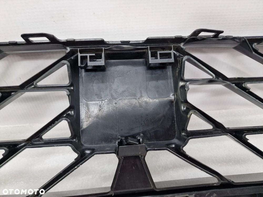 CUPRA FORMENTOR 5FF 19- KRATKA ŚRODKOWA ZDERZAKA PRZEDNIEGO PRZÓD , NR 5FF853667A , NR AUKCJI KR314 - 12