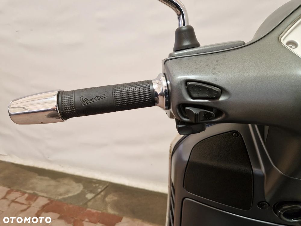 Piaggio Vespa - 30