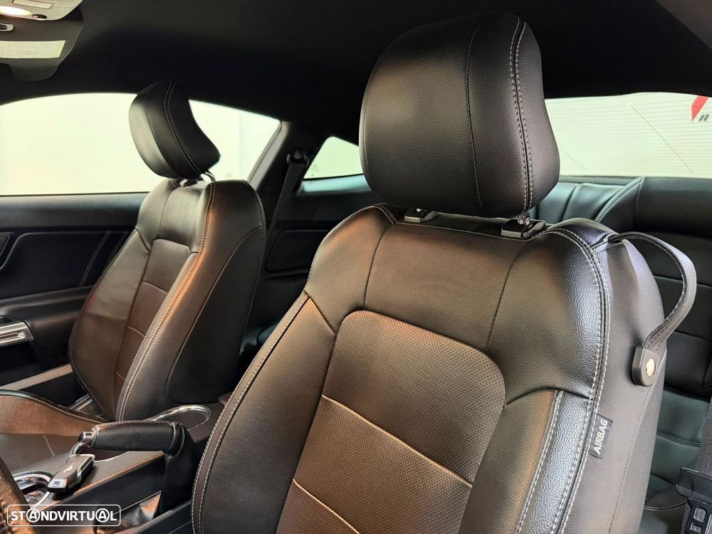 Ford Mustang 2.3i EcoBoost Aut. - 19