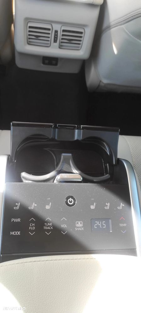 Toyota Camry 2.5 Exclusive - 24