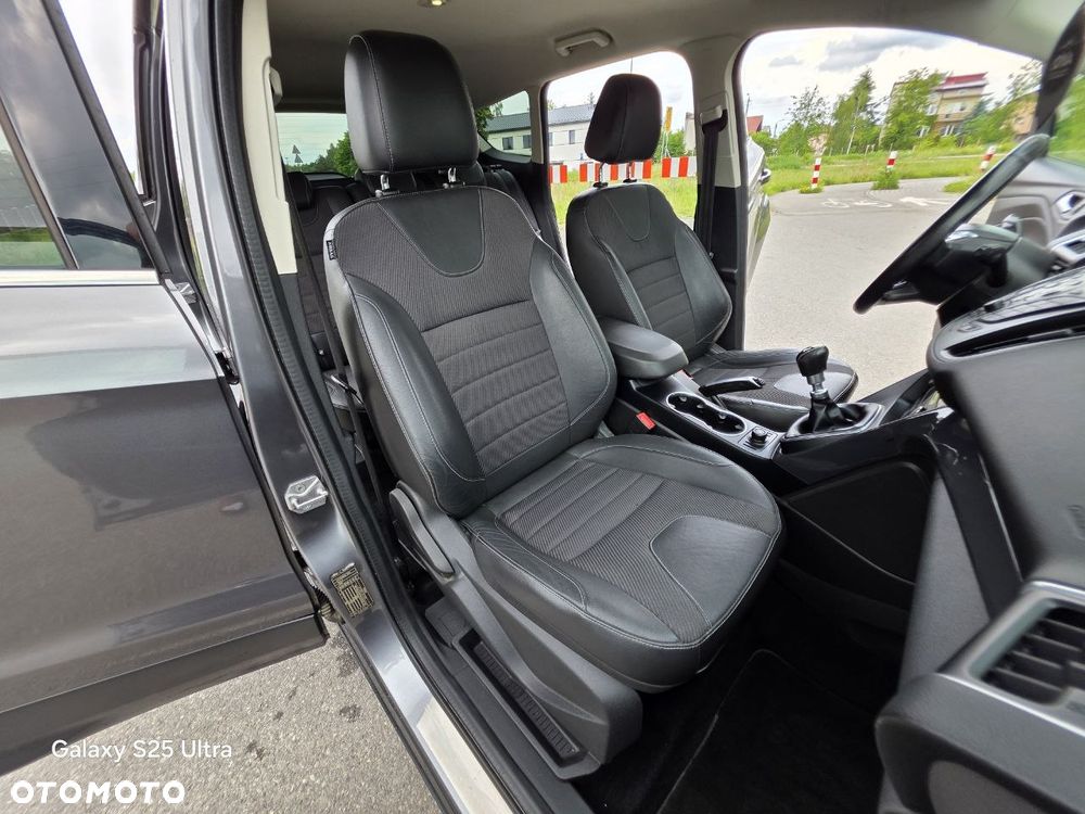 Ford Kuga 2.0 TDCi 4x4 Titanium - 19
