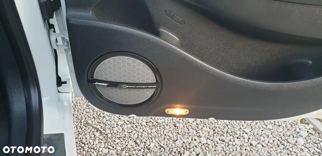 Renault Grand Scenic ENERGY TCe 130 BOSE EDITION - 14