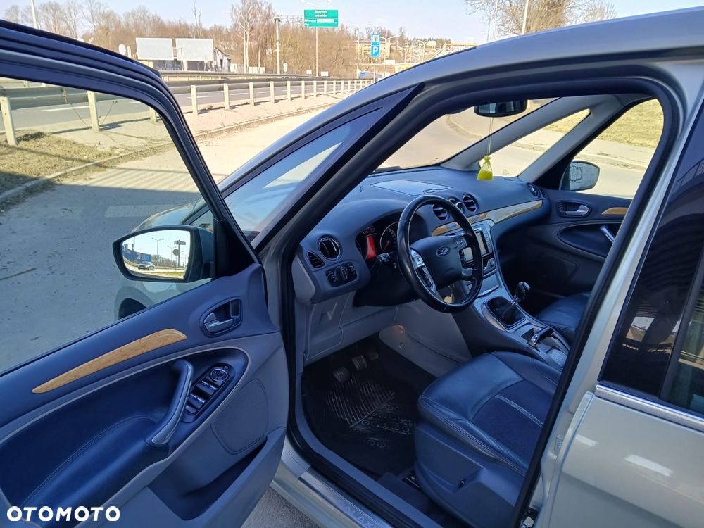 Ford Galaxy 2.0 TDCi Ghia - 9