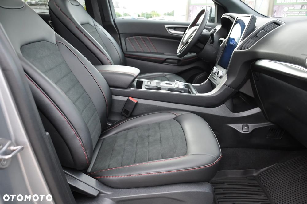 Ford Edge - 26
