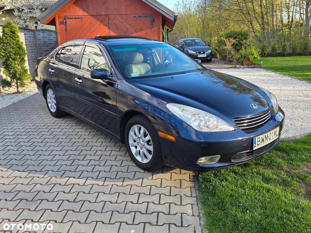 Lexus ES - 4