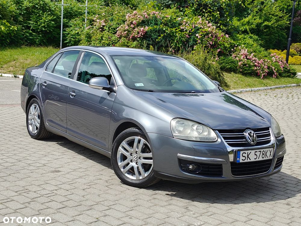Volkswagen Jetta 2.0 FSI Comfortline - 3