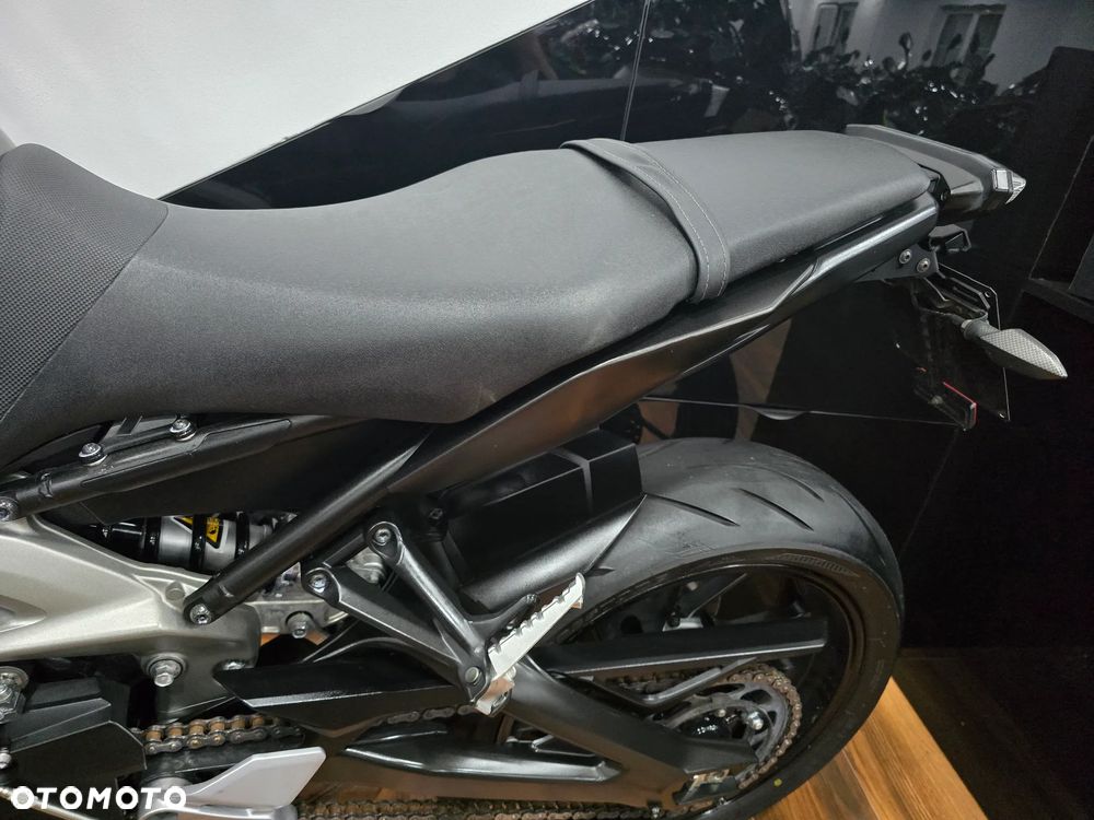 Yamaha MT - 12
