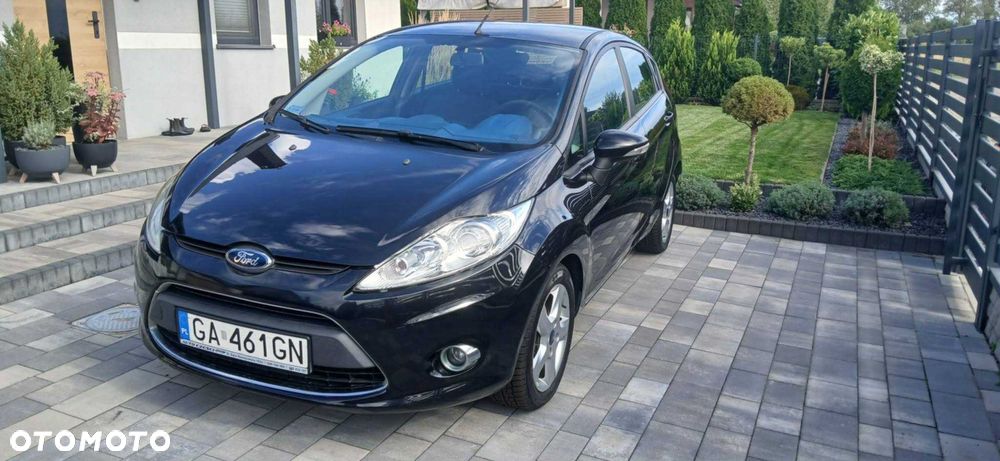 Ford Fiesta 2010 photo 2