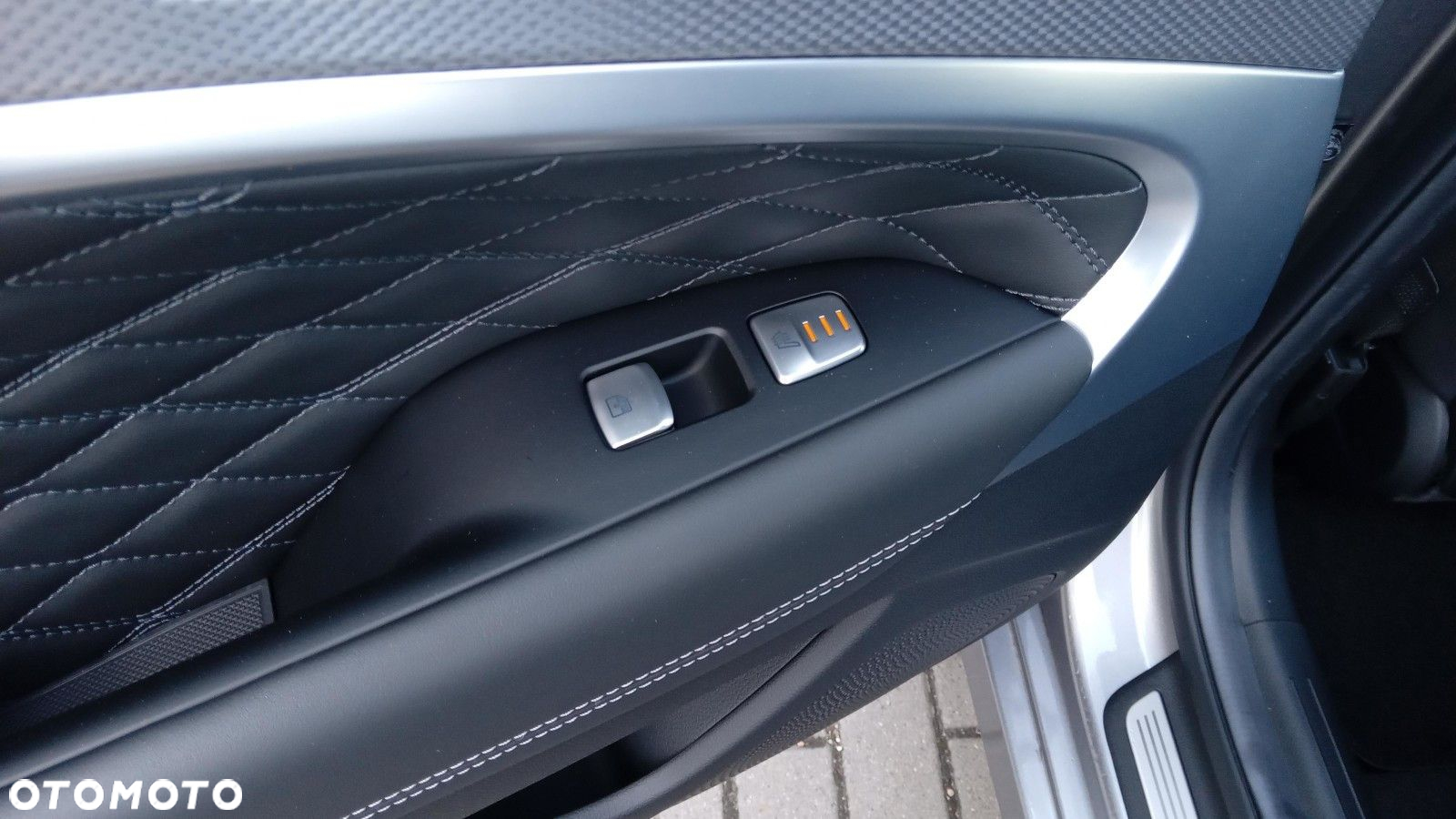 Genesis G70 - 22