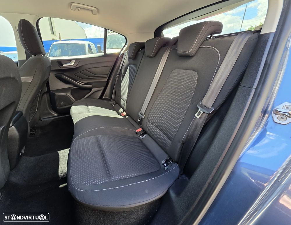 Ford Focus 1.0 EcoBoost Business - 9