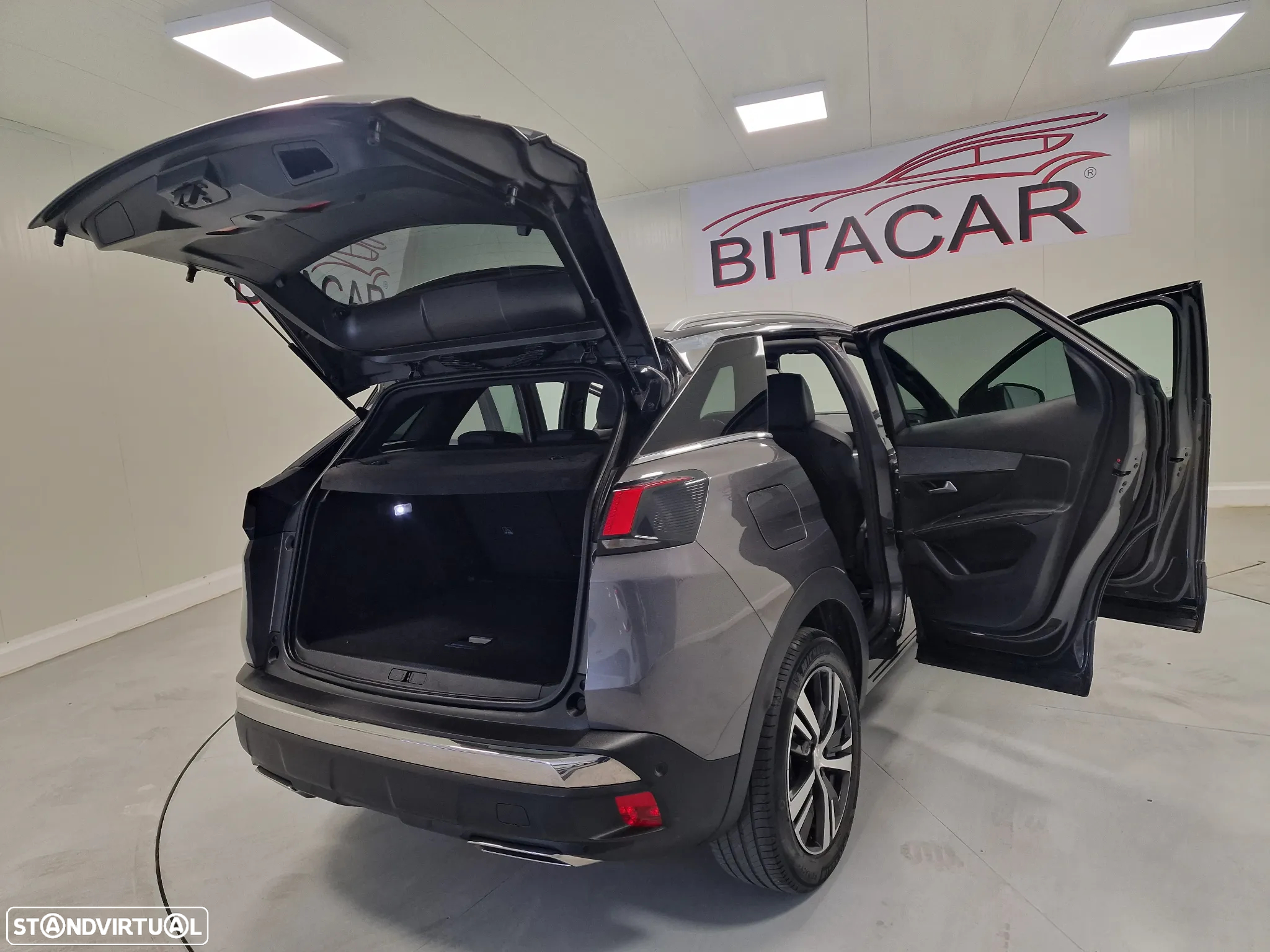 Peugeot 3008 1.5 BlueHDi GT Line - 25
