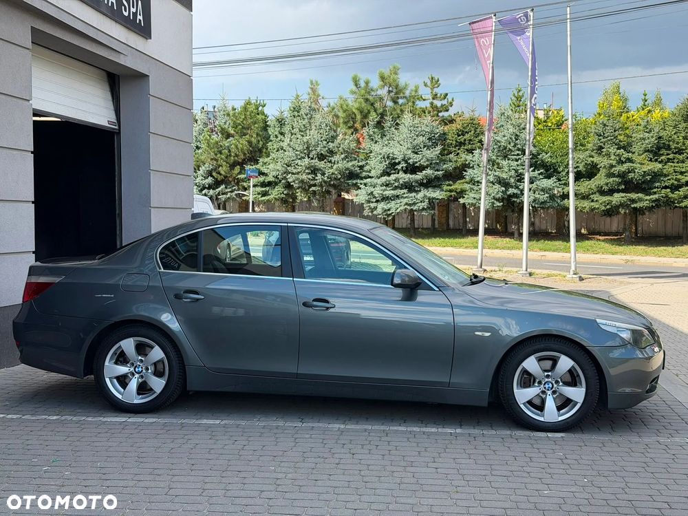 BMW Seria 5 525i - 4