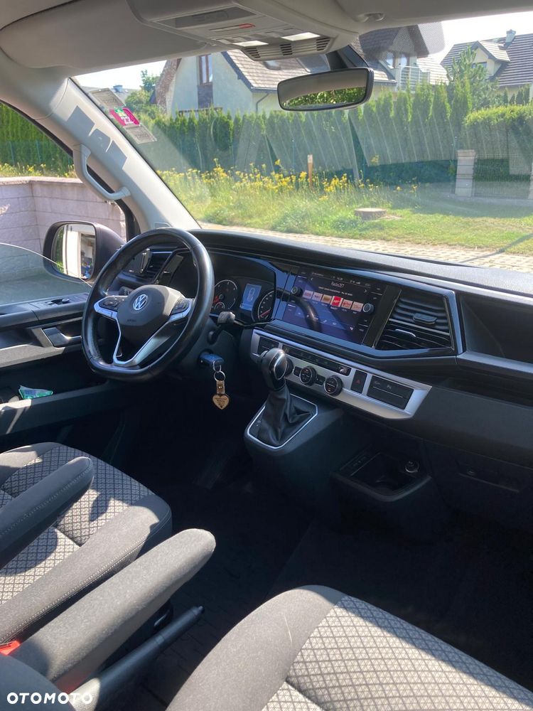 Volkswagen Multivan - 11