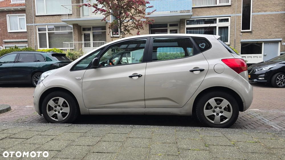 Kia Venga - 1