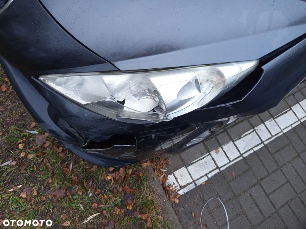 Peugeot 207 1.4 - 13