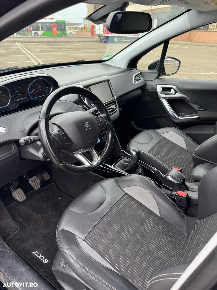 Peugeot 2008 PureTech 110 Stop&Start Allure - 16