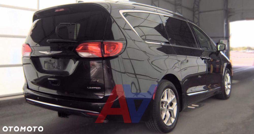 Chrysler Pacifica - 6