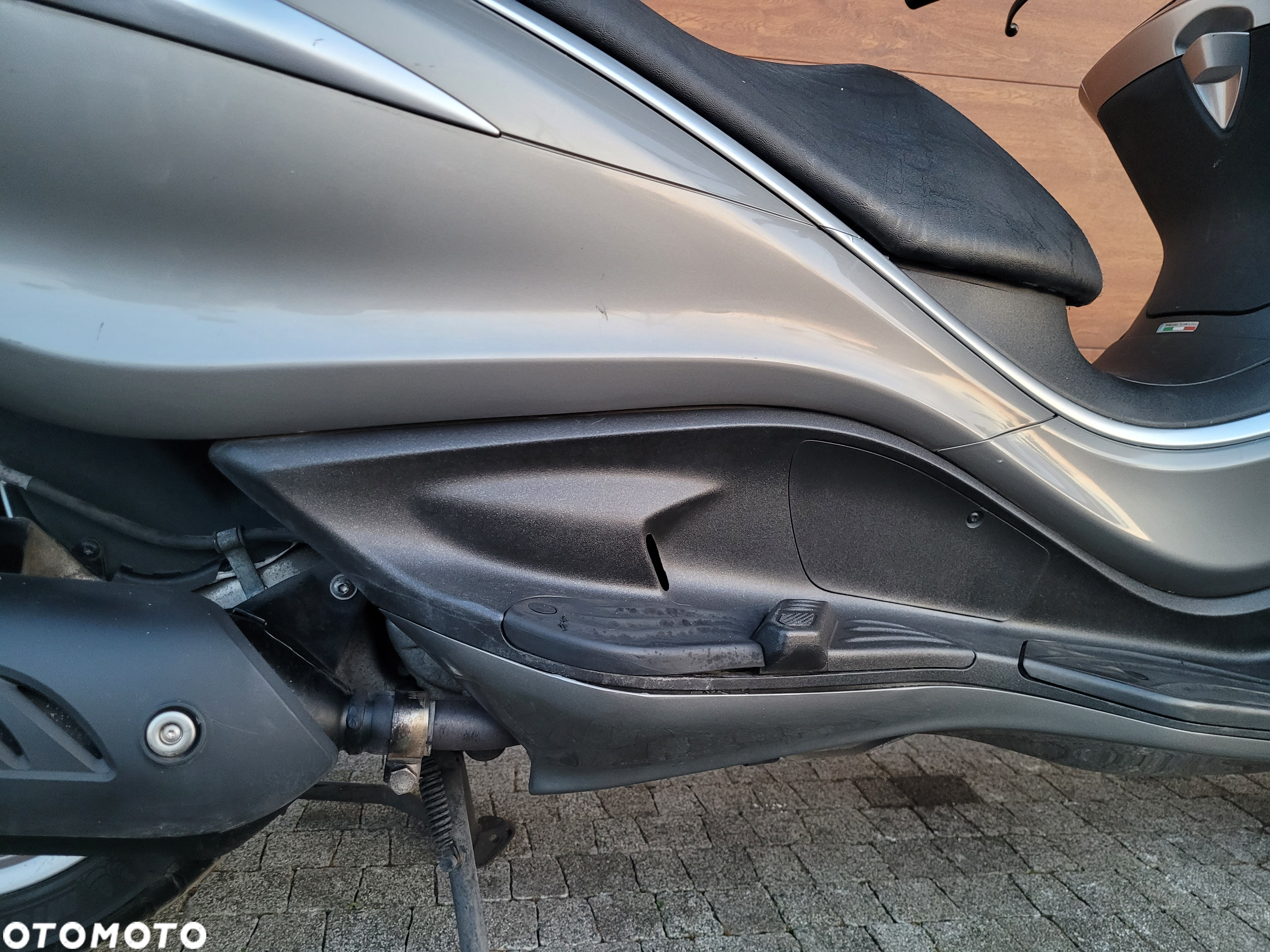 Piaggio X10 - 15