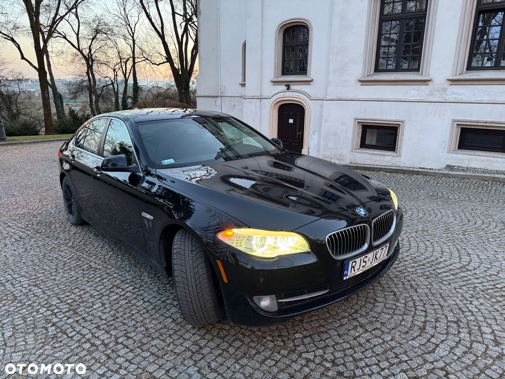 BMW Seria 5 528i - 5