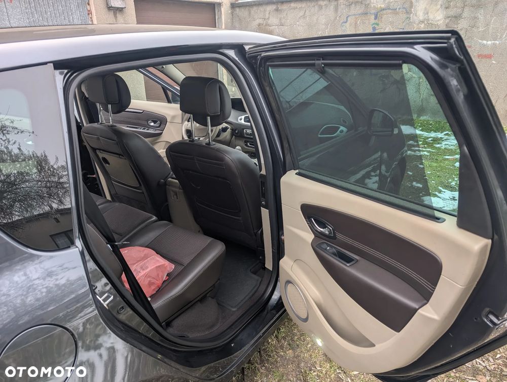 Renault Scenic 1.4 16V TCE Privilege - 11