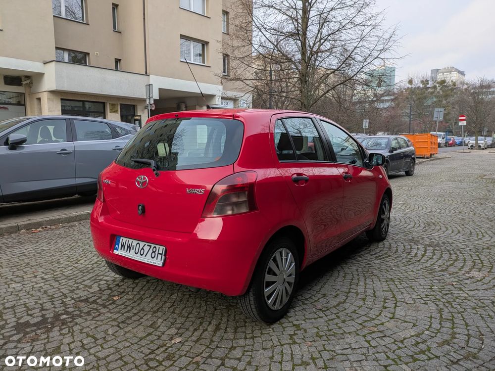 Toyota Yaris 1.3 Terra - 3