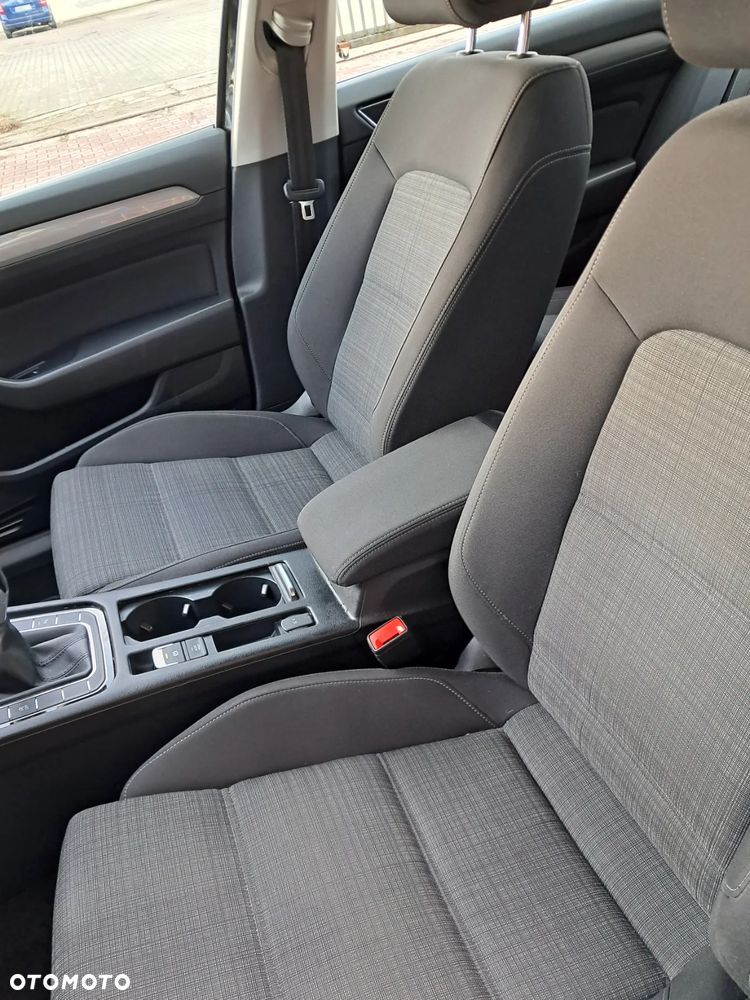 Volkswagen Passat 2.0 TDI EVO Business - 12