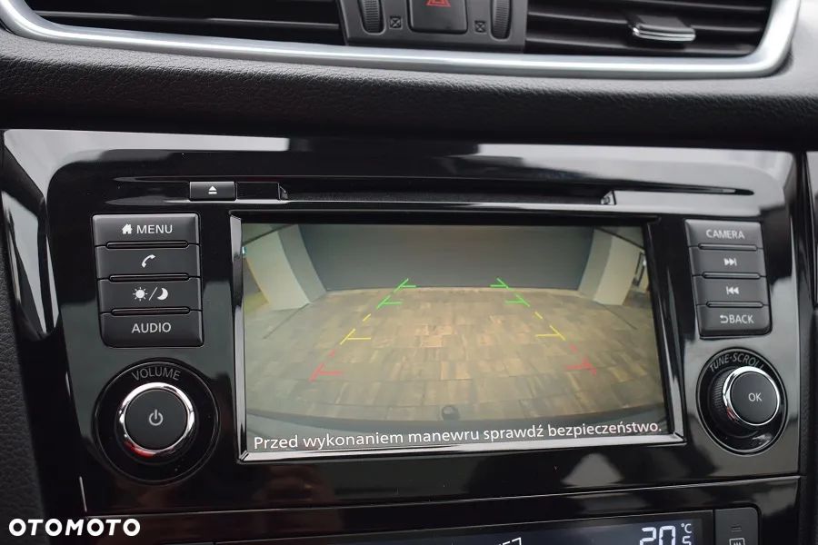 Nissan Qashqai 1.3 DIG-T TEKNA - 23