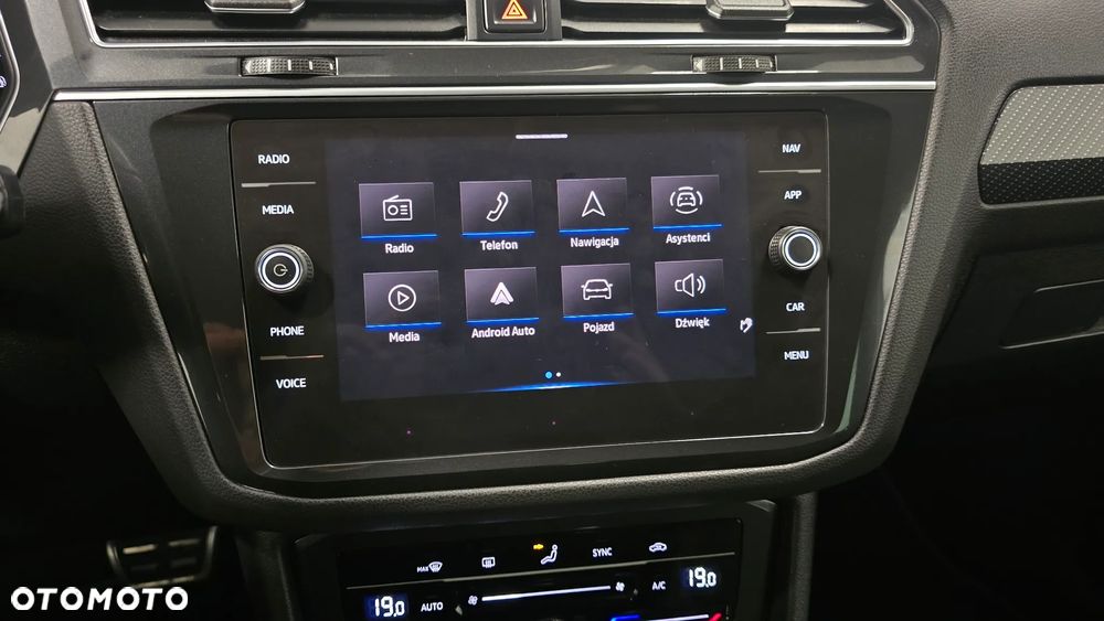 Volkswagen Tiguan - 27