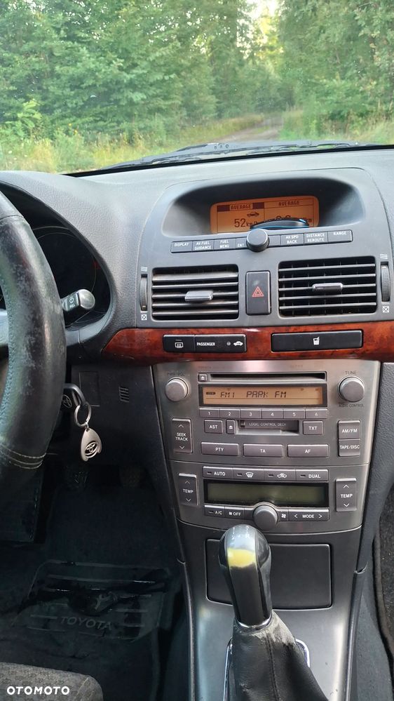 Toyota Avensis 1.8 VVT-i Sol - 4