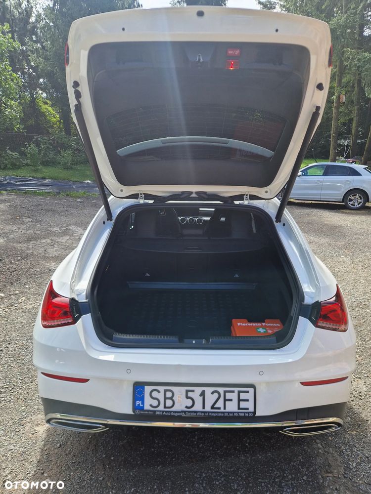 Mercedes-Benz CLA 220 4-Matic AMG Line 7G-DCT - 23