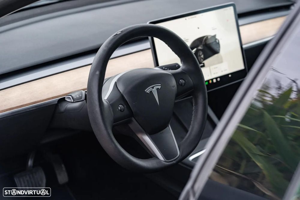 Tesla Model 3 Long-Range Dual Motor AWD - 22