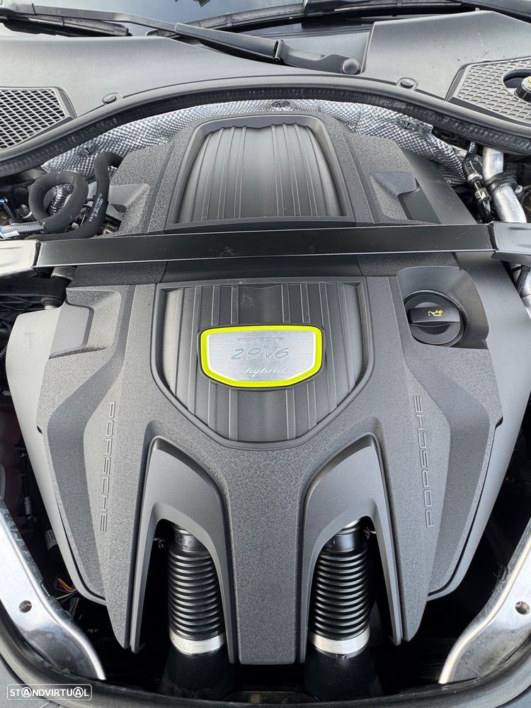 Porsche Panamera 4 E-Hybrid Platinum Edition com PDLS - 41