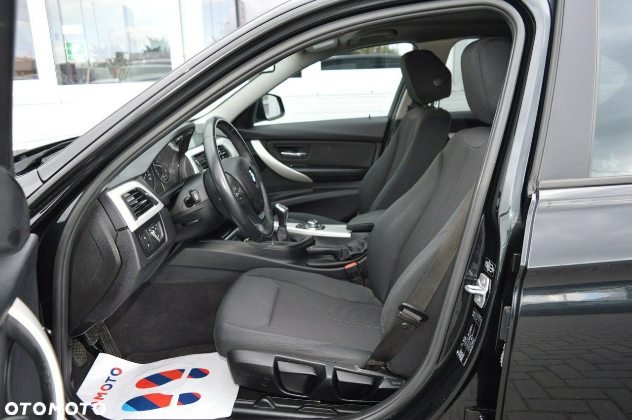 BMW Seria 3 316d EU6 - 15