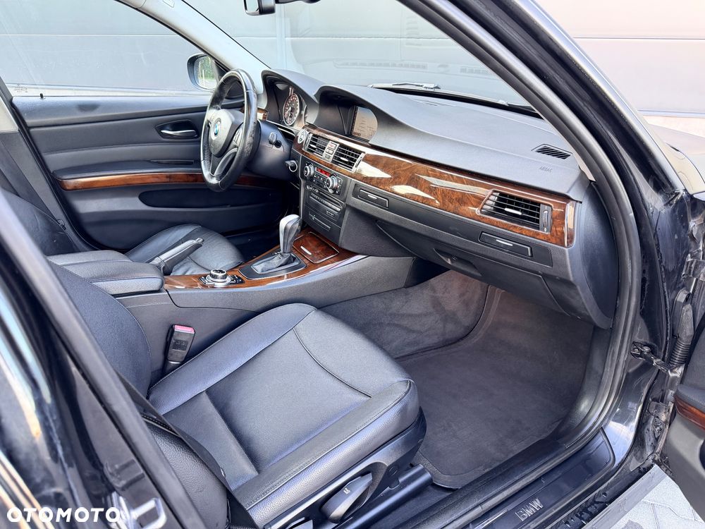 BMW Seria 3 320i Edition Exclusive - 19