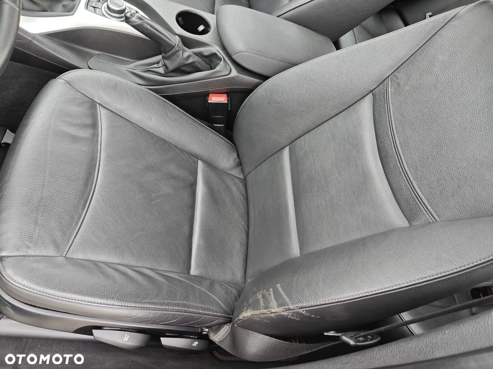 BMW X1 xDrive18d xLine - 26