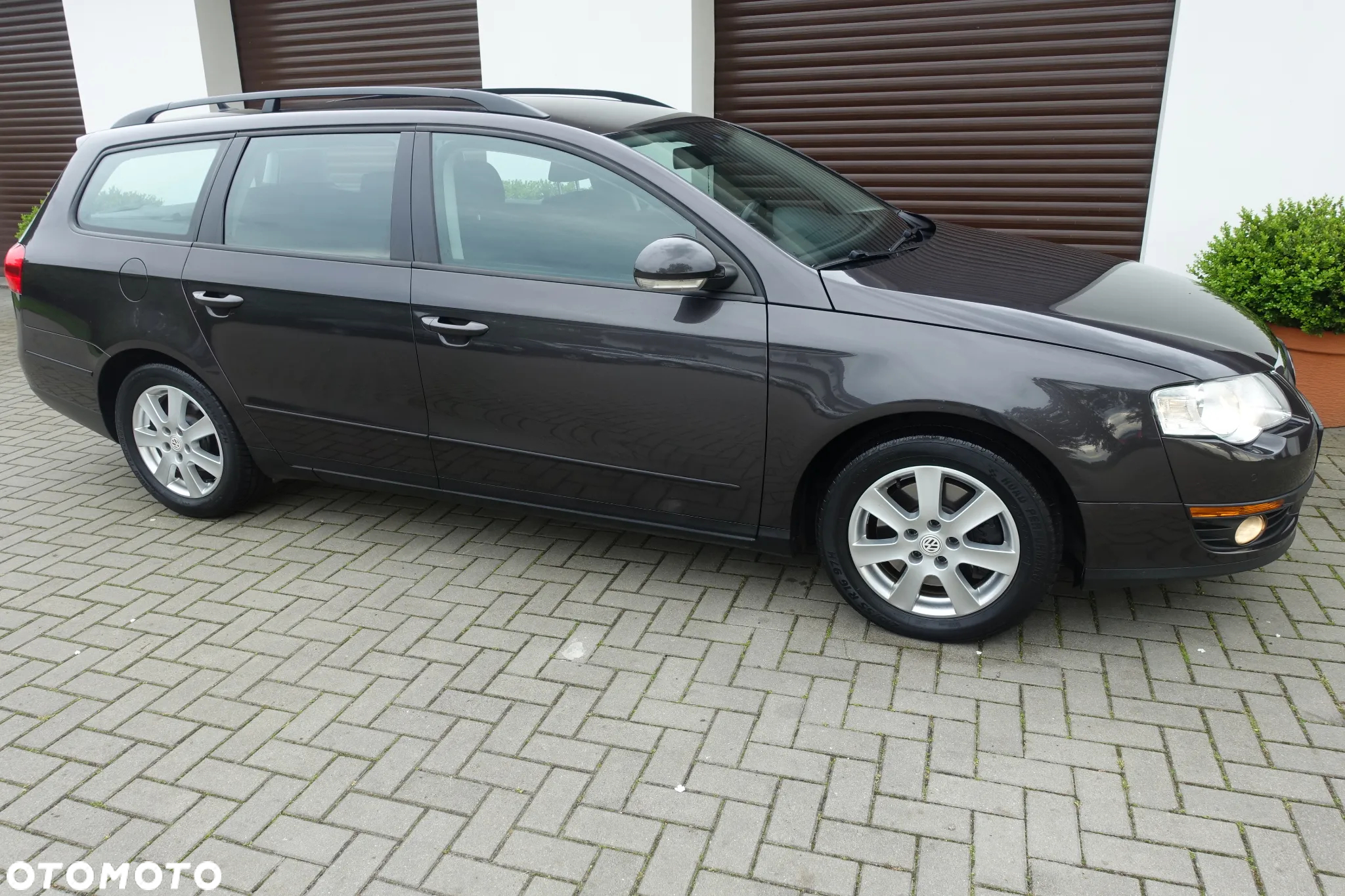 Volkswagen Passat 2.0 TDI DPF BlueMot Comfortline - 4