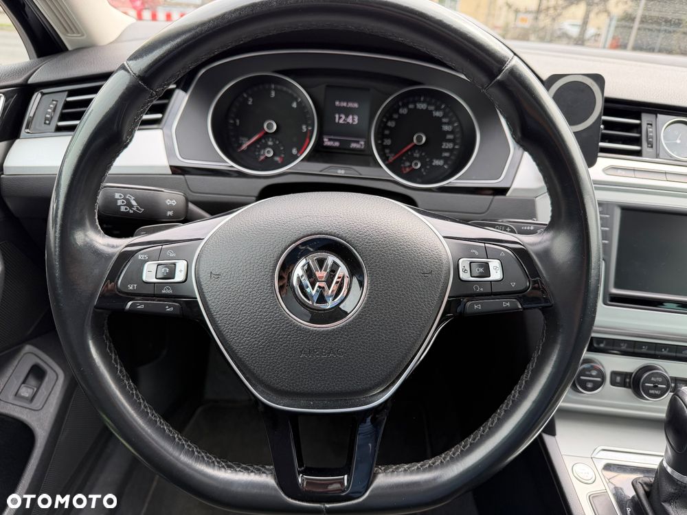 Volkswagen Passat 2.0 TDI BMT Highline DSG - 14