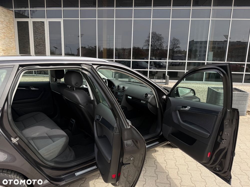 Audi A3 Sportback 2.0 TDI Ambiente - 28