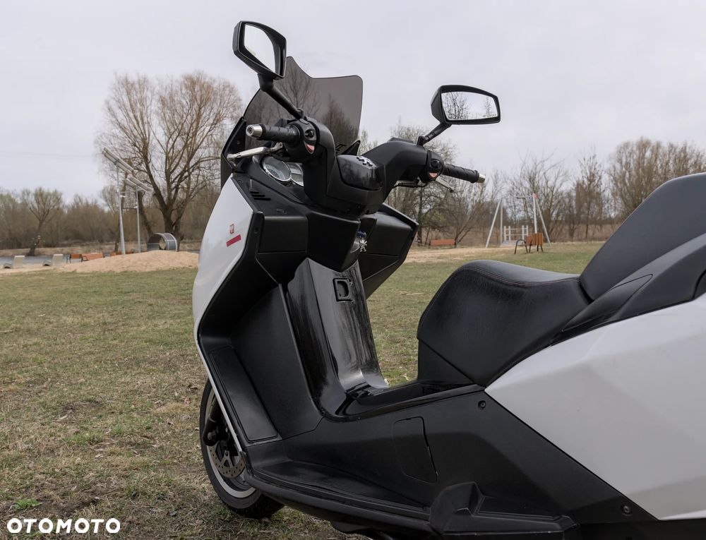 Peugeot Satelis - 12