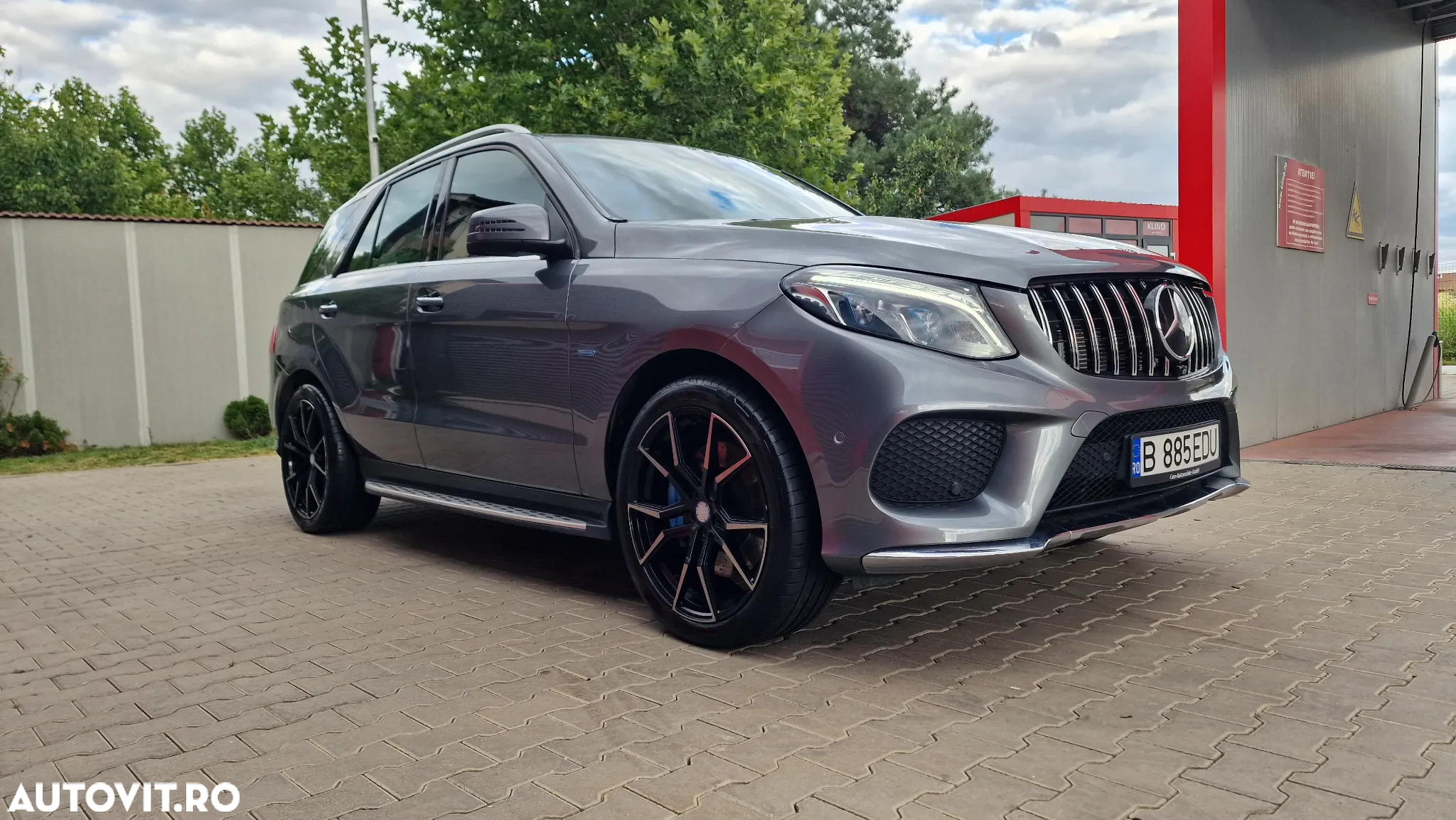 Mercedes-Benz GLE 500 e 4MATIC - 8