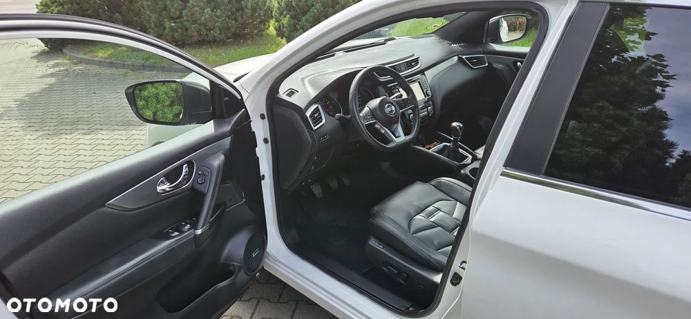 Nissan Qashqai 1.3 DIG-T Tekna+ - 25