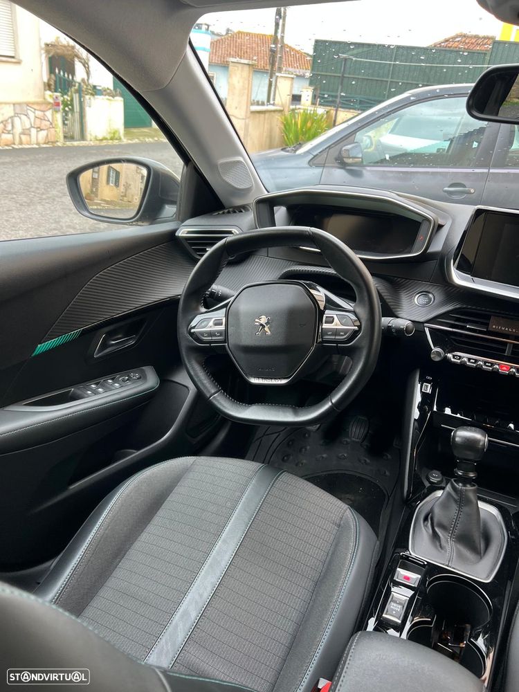 Peugeot 208 1.2 PureTech Allure - 11