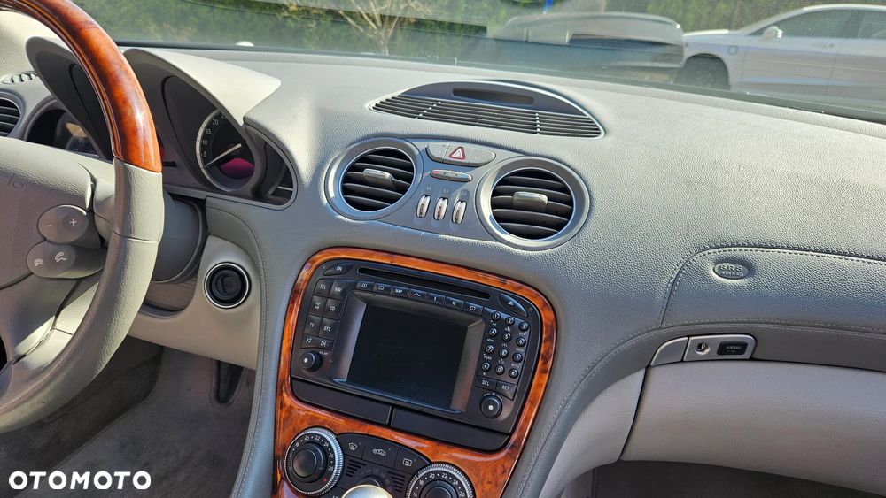 Mercedes-Benz SL - 34